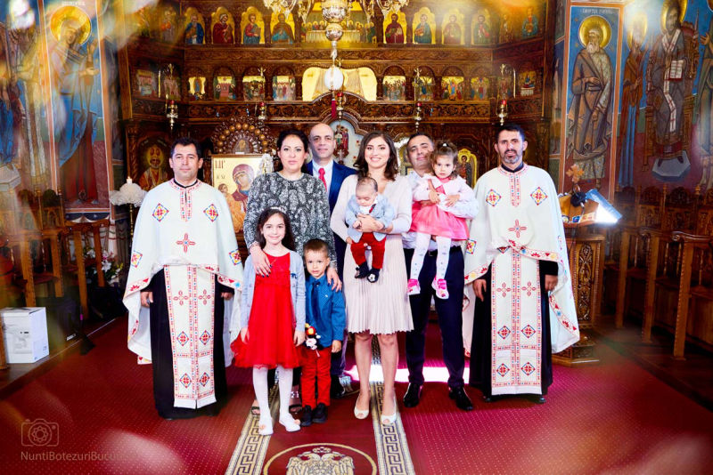 foto botez grup familie